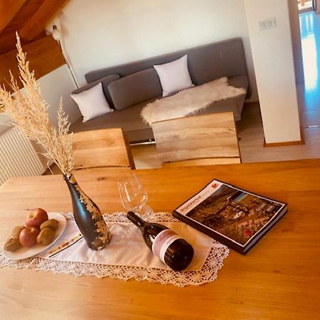 Engadiner Apartments & Wines Montagna Εξωτερικό φωτογραφία