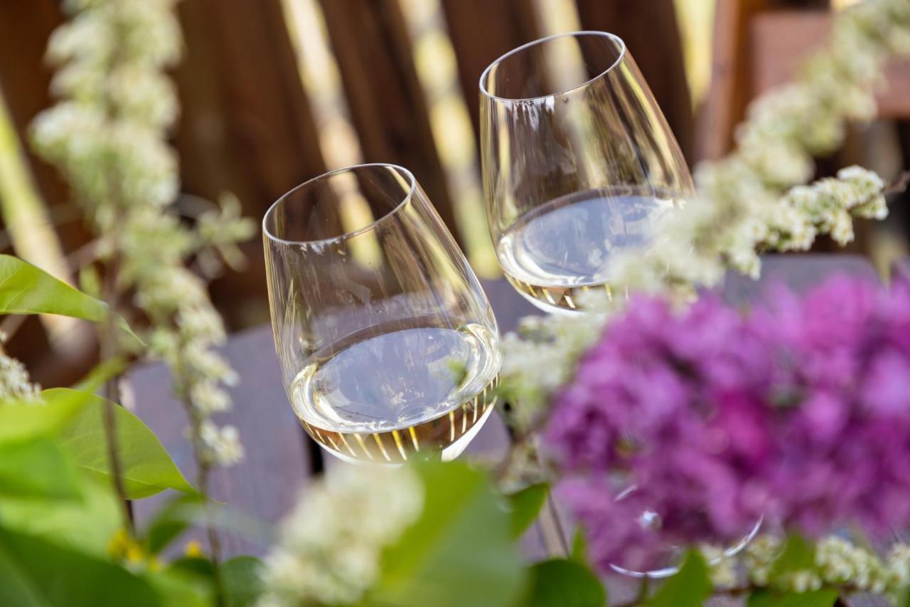 Engadiner Apartments & Wines Montagna Εξωτερικό φωτογραφία