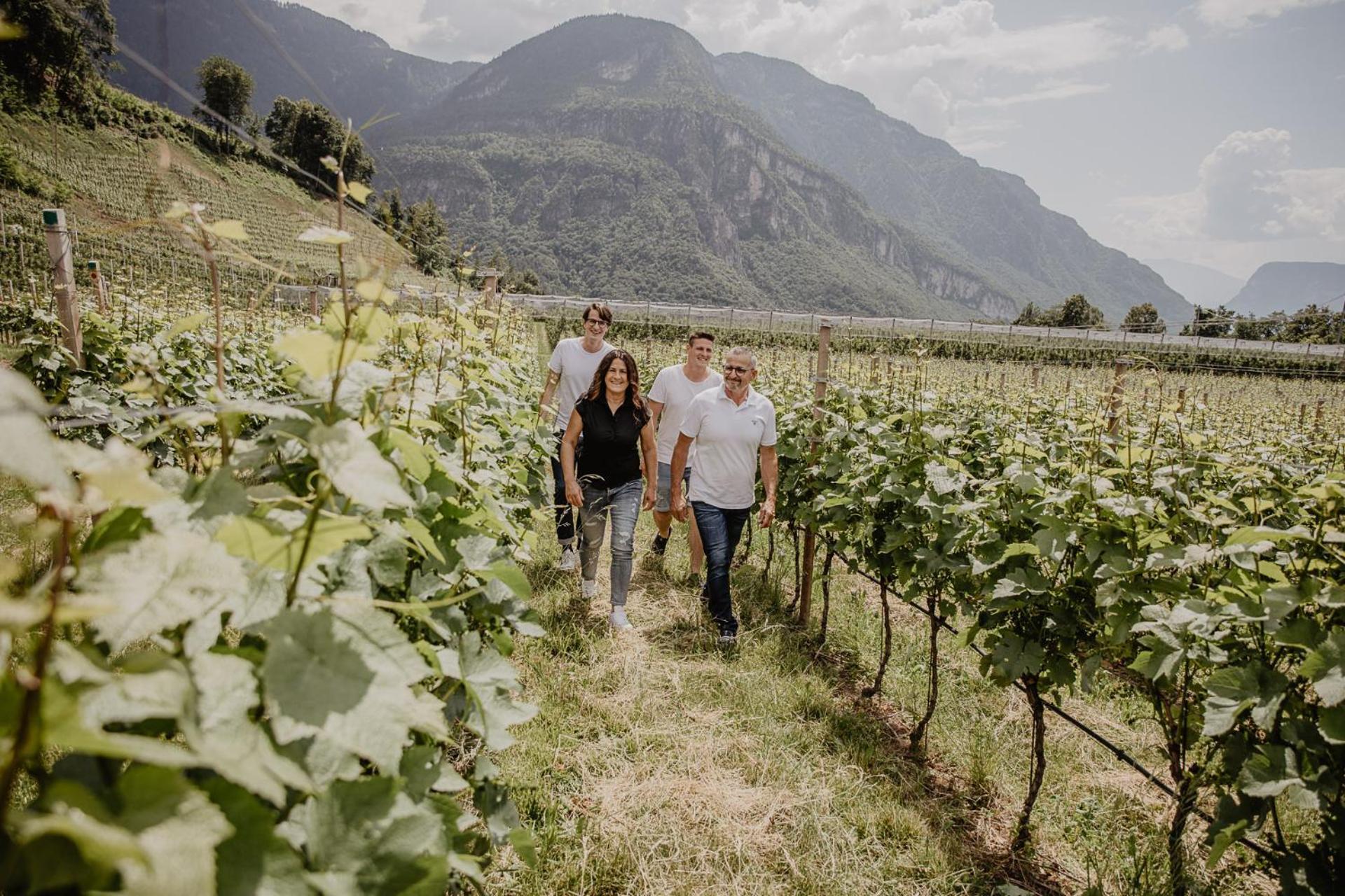 Engadiner Apartments & Wines Montagna Εξωτερικό φωτογραφία